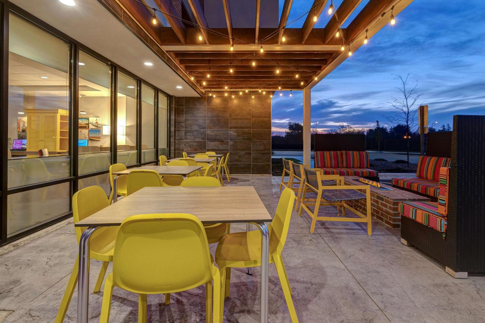Home2 Suites By Hilton Dekalb DeKalb Exterior foto